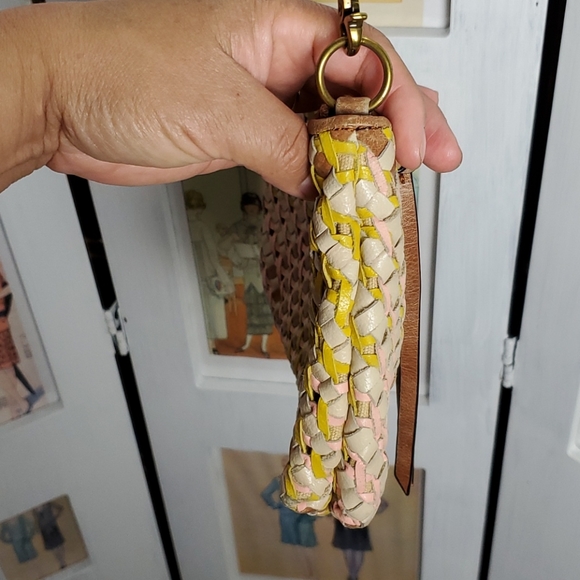 Crossbody bag - Picture 12 of 17